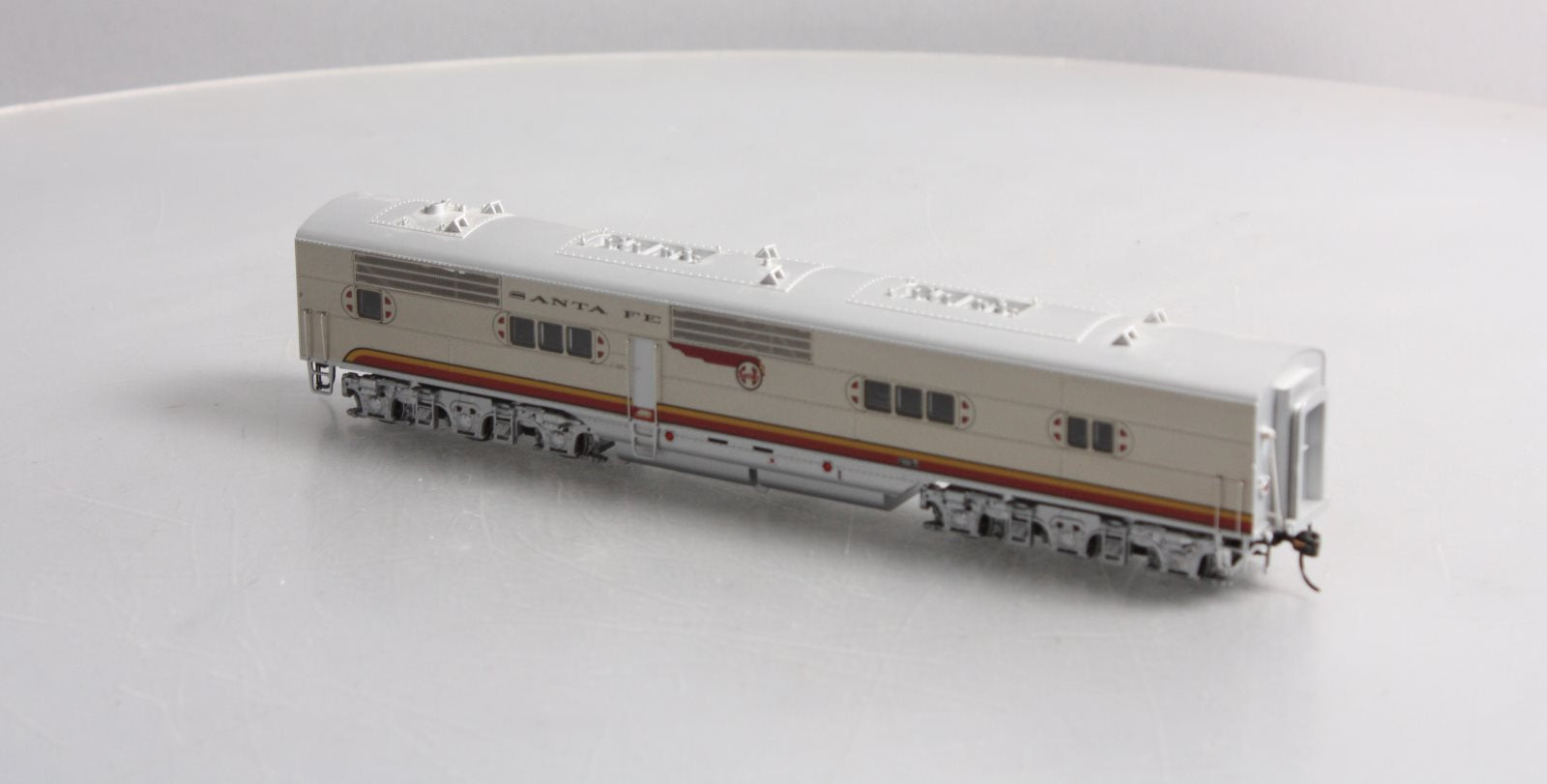 Broadway Limited 5497 HO ATSF EMC E-1B P3 Diesel Locomotive #2A