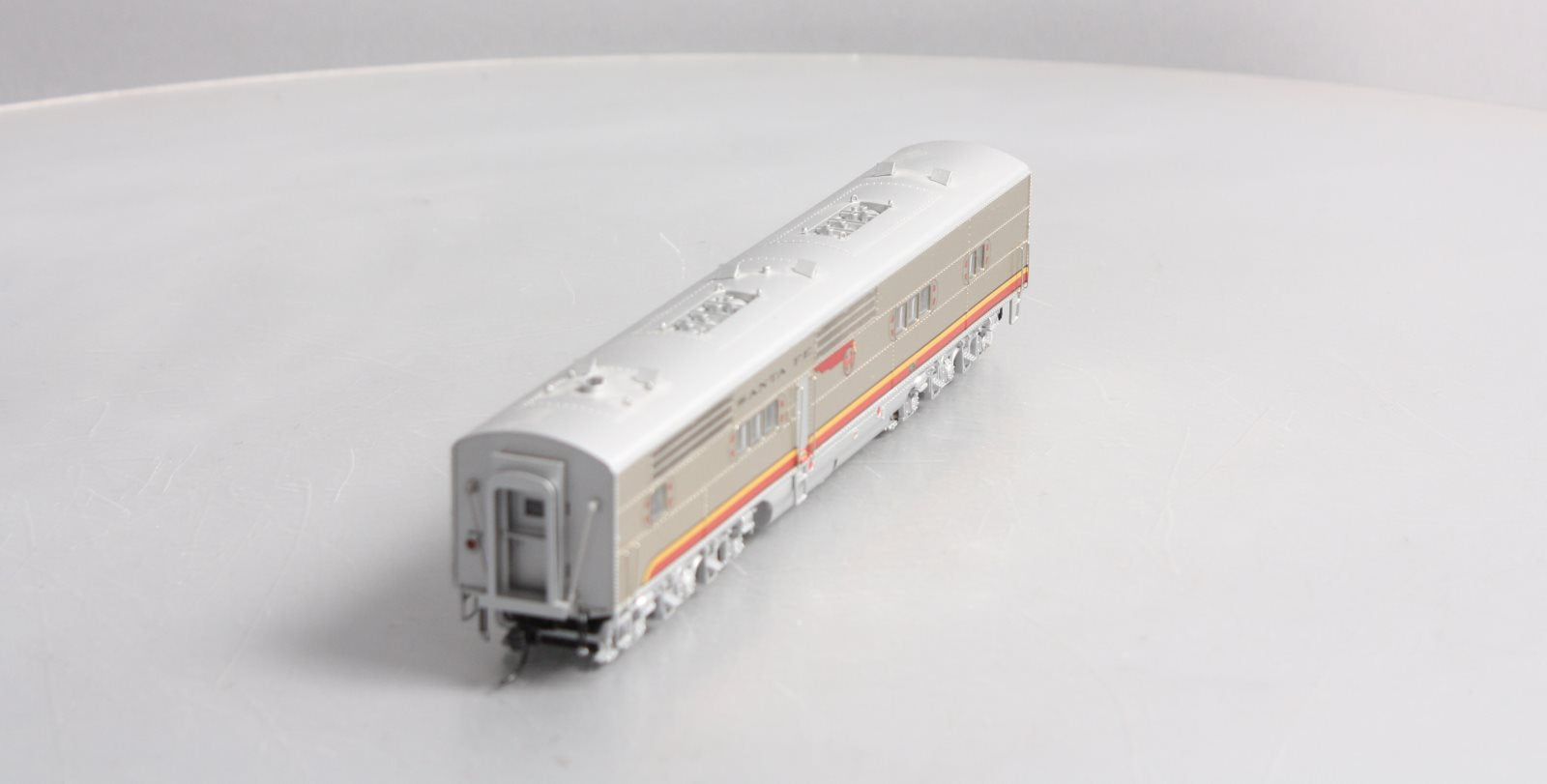 Broadway Limited 5497 HO ATSF EMC E-1B P3 Diesel Locomotive #2A