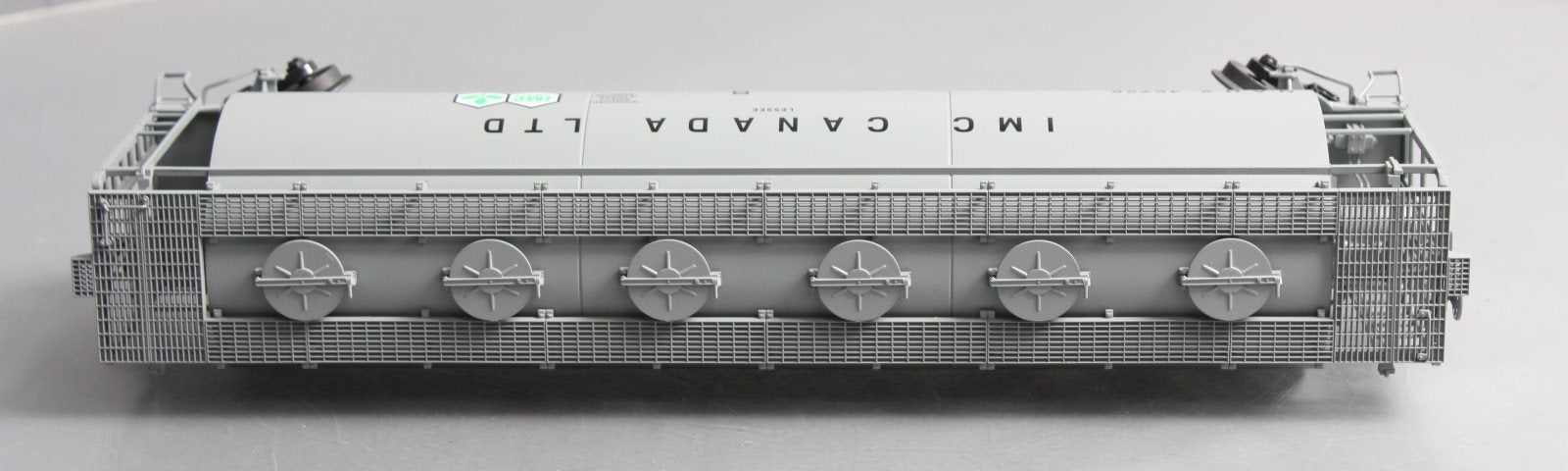 Lionel 6-27172 O Gauge IMC Canada Cylindrical 3-Bay Covered Hopper #45726 LN/Box
