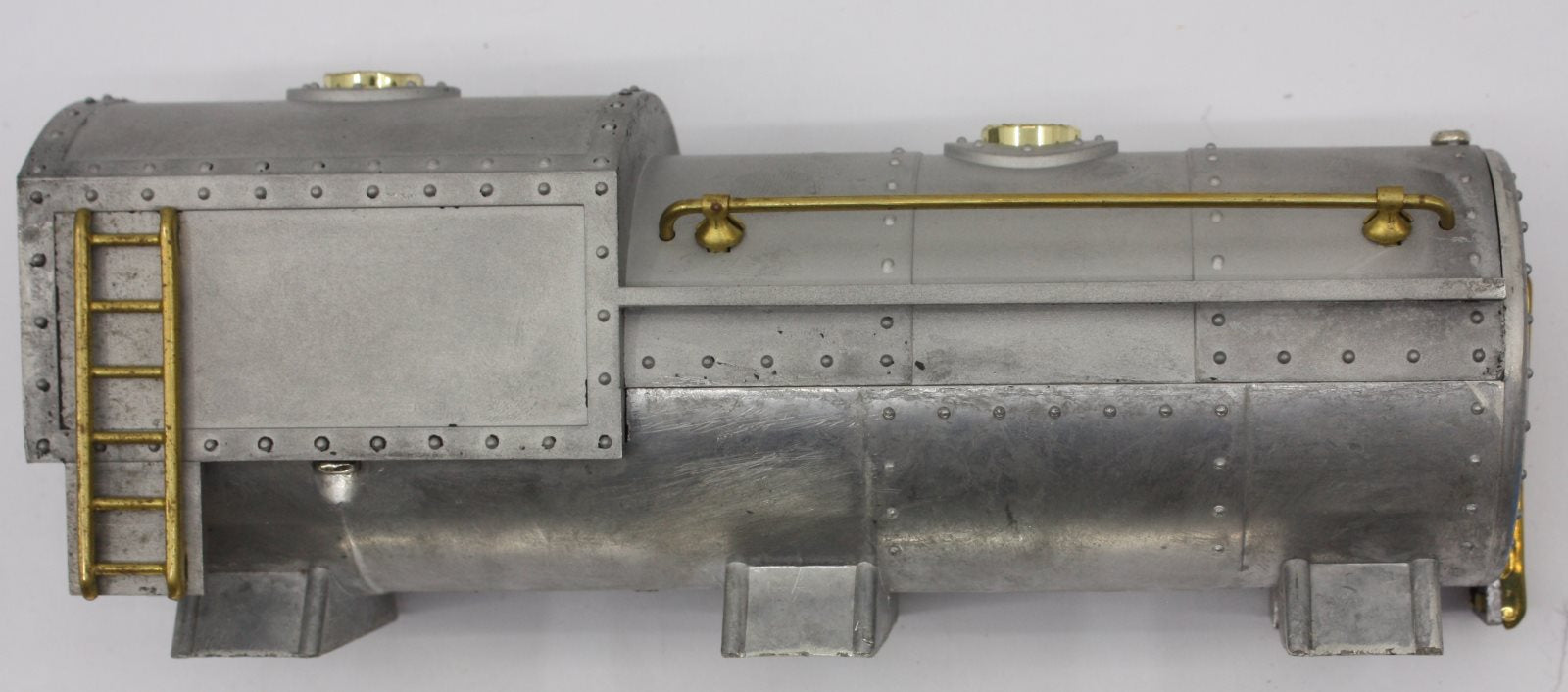 Lionel 260T-42 Unpainted Diecast Oil Tender Shell with Brass Trim
