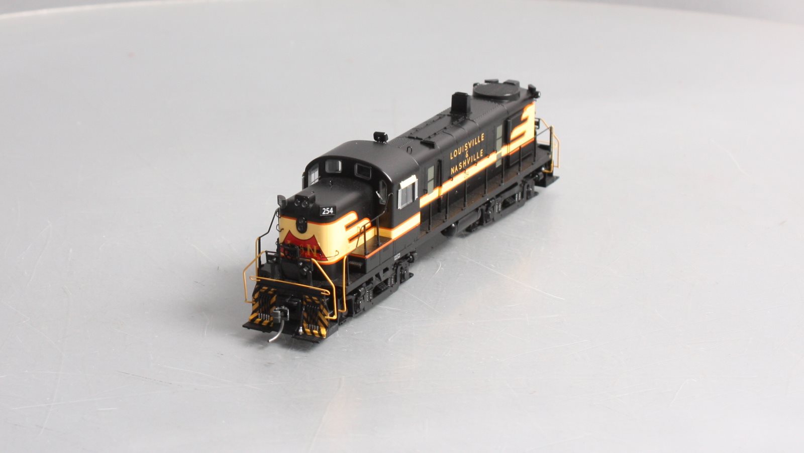 Bowser 24660 HO L&N Alco RS-3 Phase 3 Diesel Locomotive #254