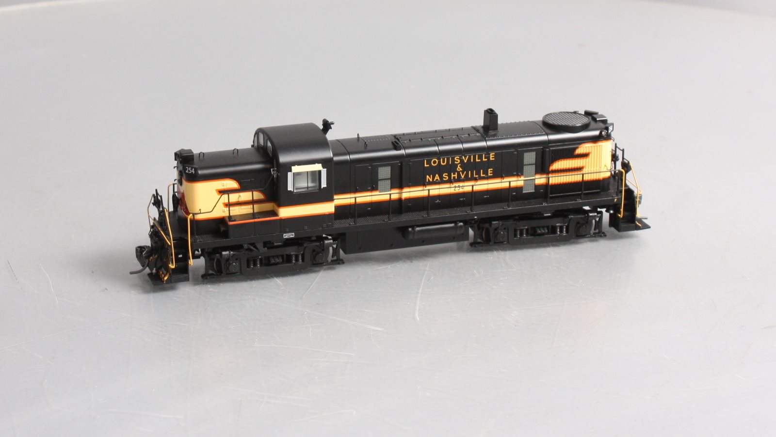 Bowser 24660 HO L&N Alco RS-3 Phase 3 Diesel Locomotive #254