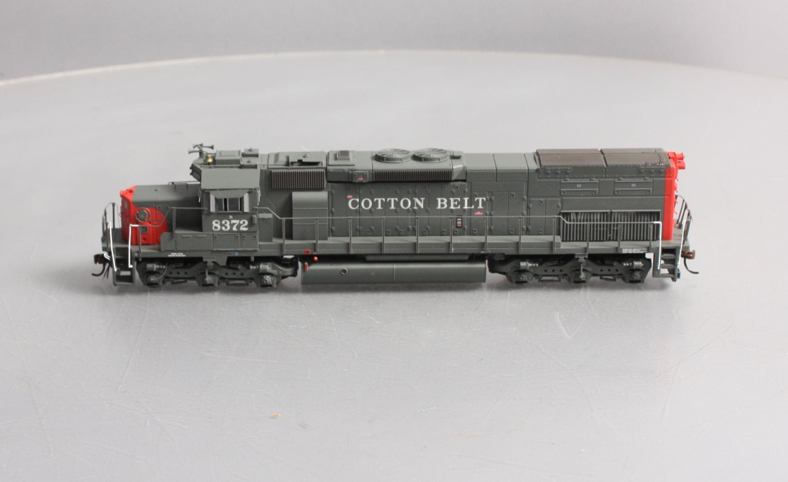 Athearn 86808 HO Cotton Belt SSW SD40T-2 Diesel Locomotive w/DCC & Sound #8372