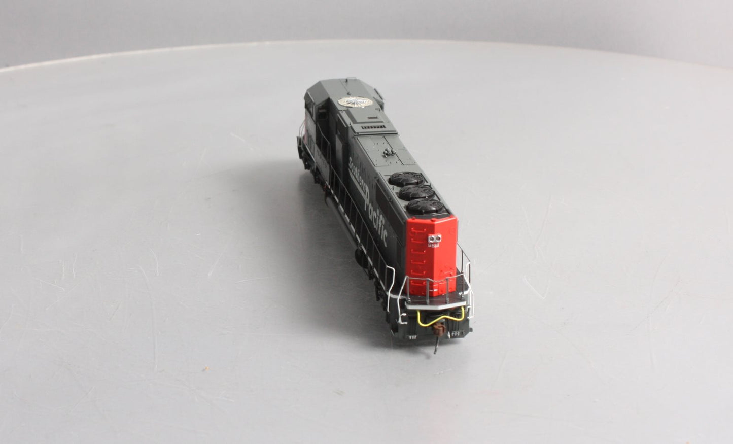 Athearn G70622 HO Southern Pacific SD70M Diesel Locomotive w/DCC & Sound #9811