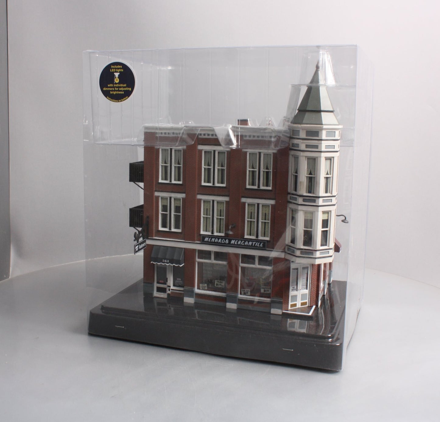 Menards BR5827 O Scale Menards Mercantile MT/Box