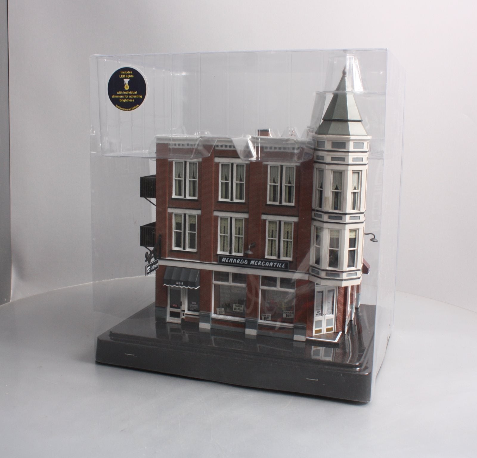 Menards BR5827 O Scale Menards Mercantile MT/Box