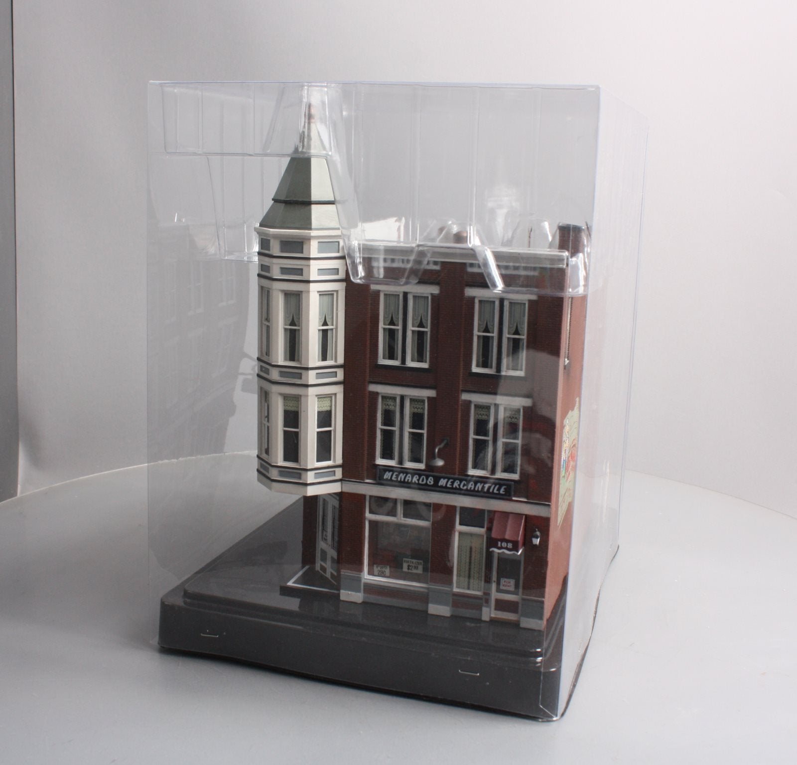 Menards BR5827 O Scale Menards Mercantile MT/Box