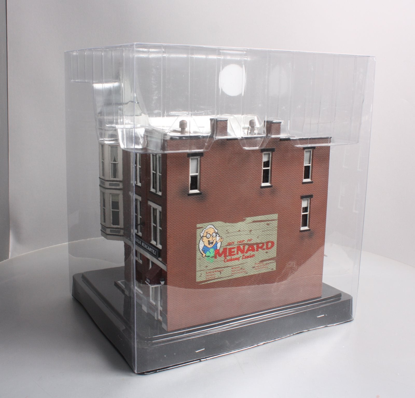 Menards BR5827 O Scale Menards Mercantile MT/Box