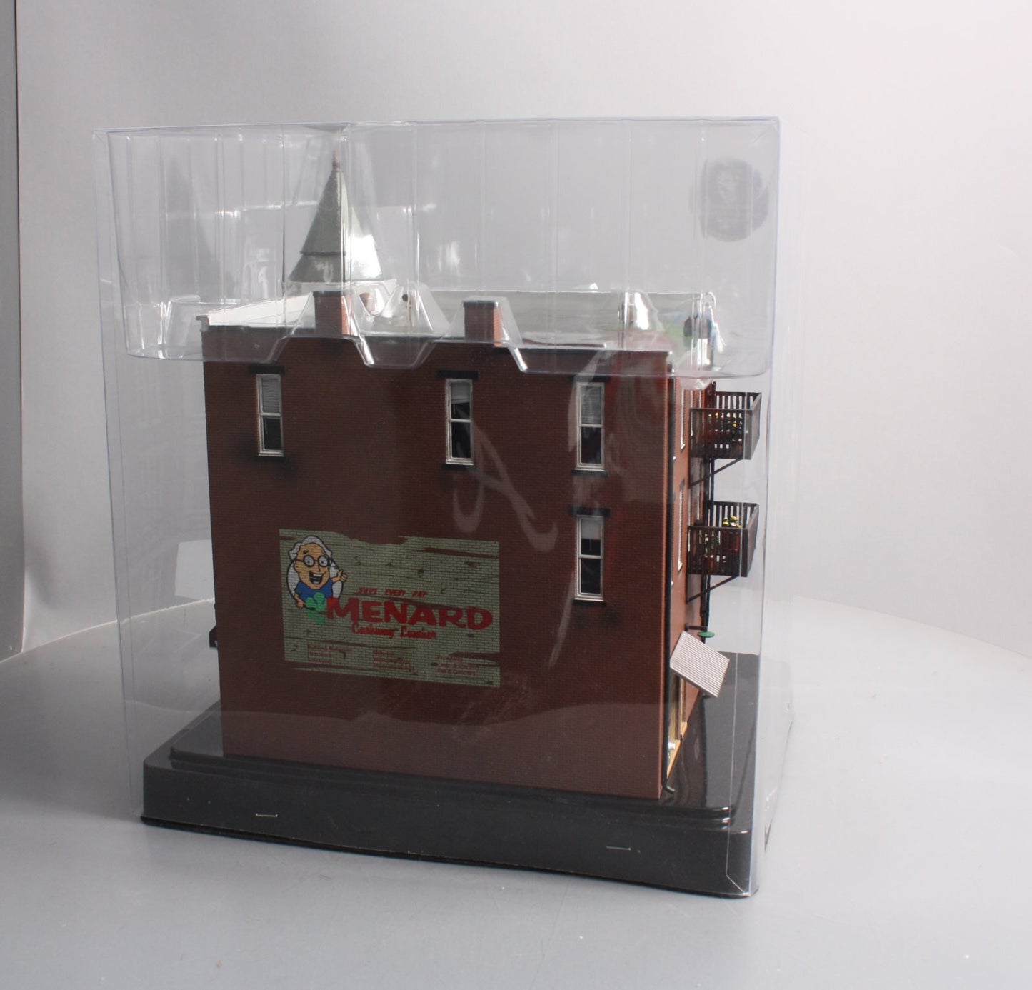 Menards BR5827 O Scale Menards Mercantile MT/Box