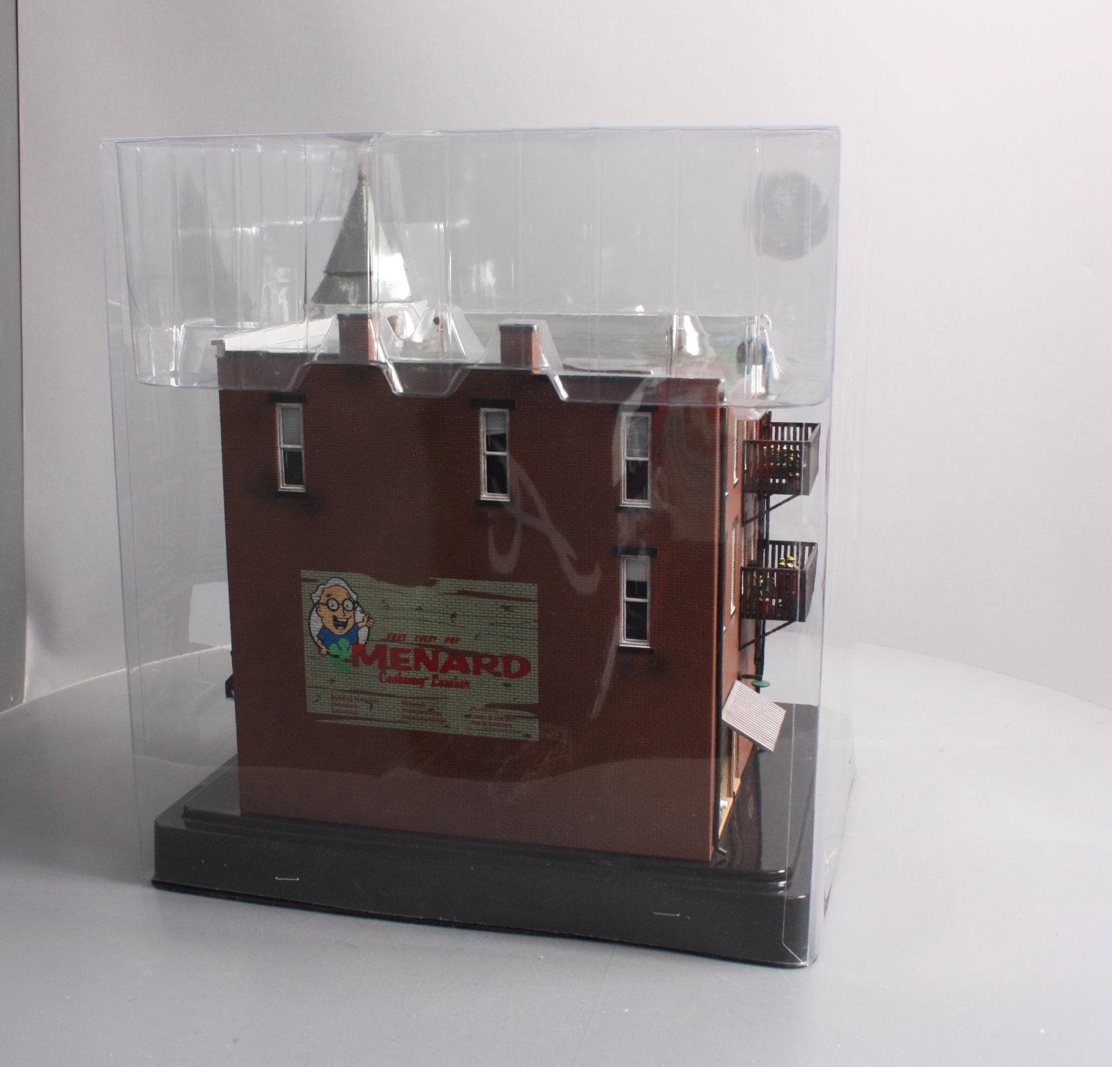Menards BR5827 O Scale Menards Mercantile MT/Box