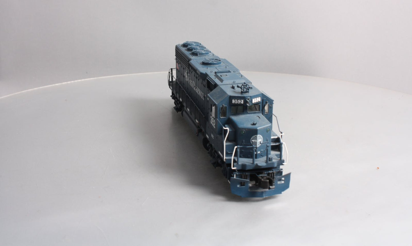 MTH 20-20080-3 O Maine Central GP-40 Non-Powered Diesel Engine #352