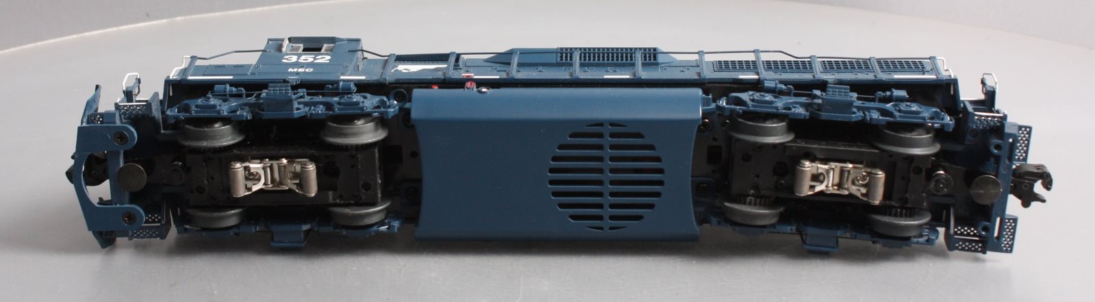 MTH 20-20080-3 O Maine Central GP-40 Non-Powered Diesel Engine #352