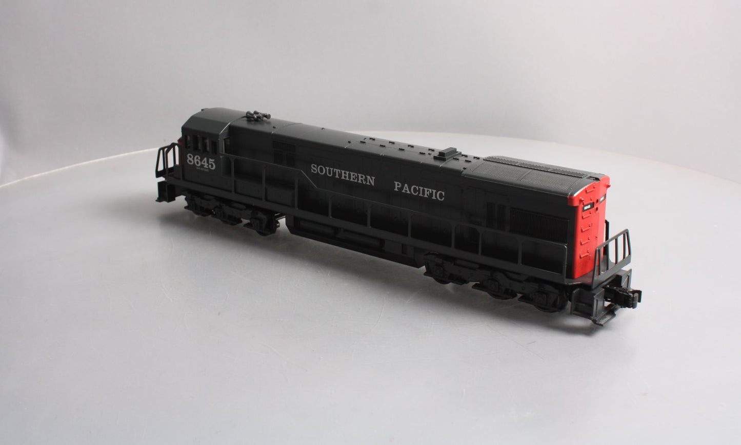 Williams 22210 O Southern Pacific GE U33C Diesel Locomotive w/Horn & Bell #8645