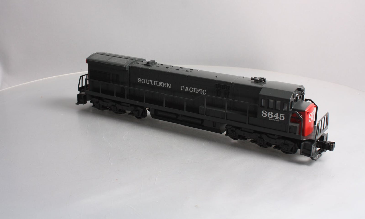 Williams 22210 O Southern Pacific GE U33C Diesel Locomotive w/Horn & Bell #8645