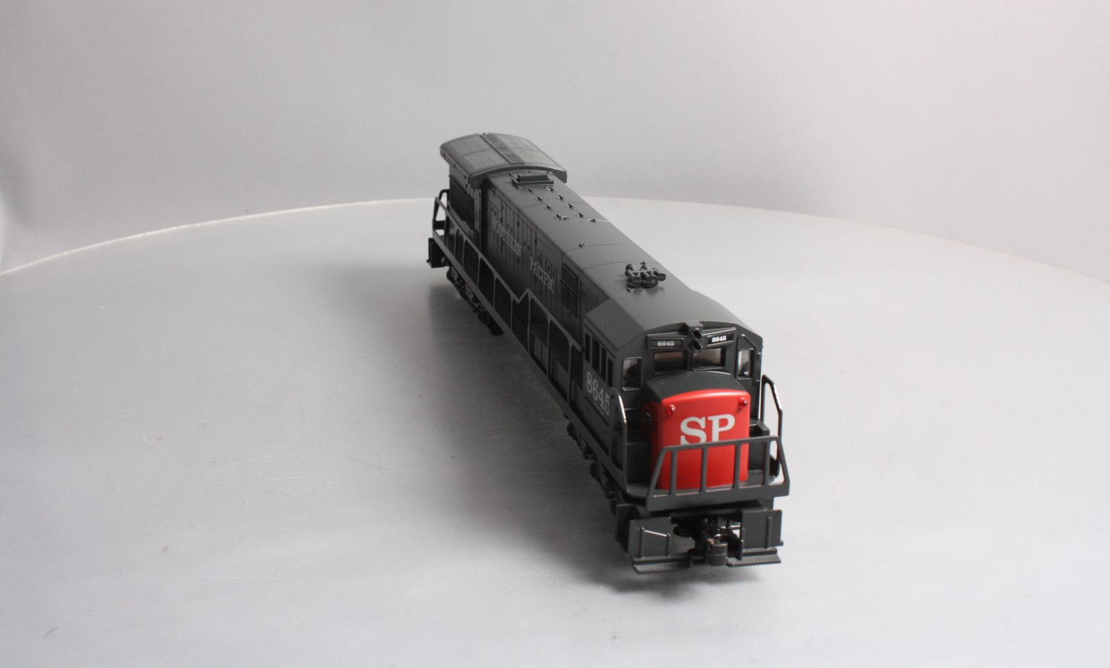 Williams 22210 O Southern Pacific GE U33C Diesel Locomotive w/Horn & Bell #8645