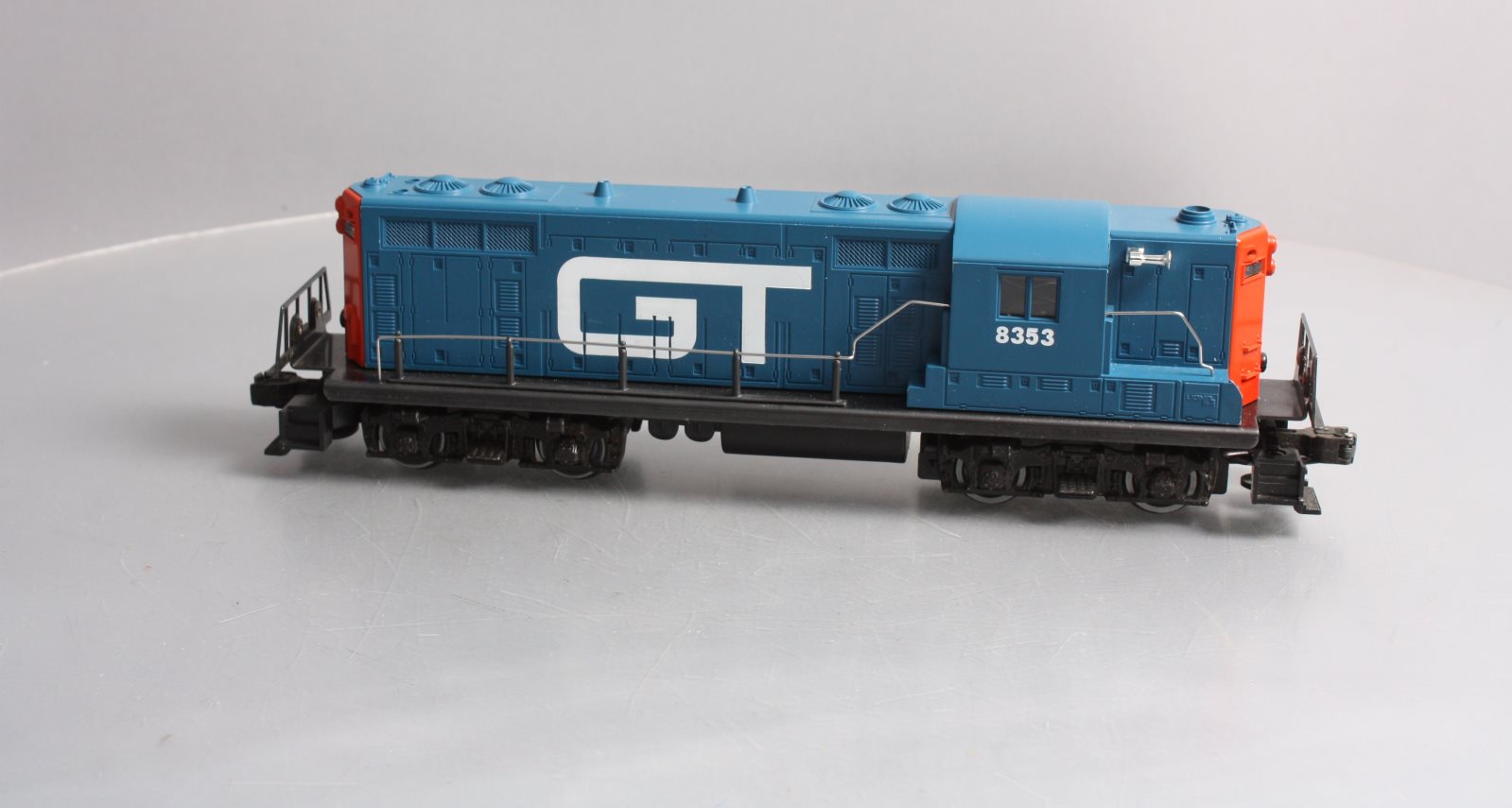 Lionel 6-8353 O Gauge Grand Trunk GP7 Diesel Locomotive LN/Box