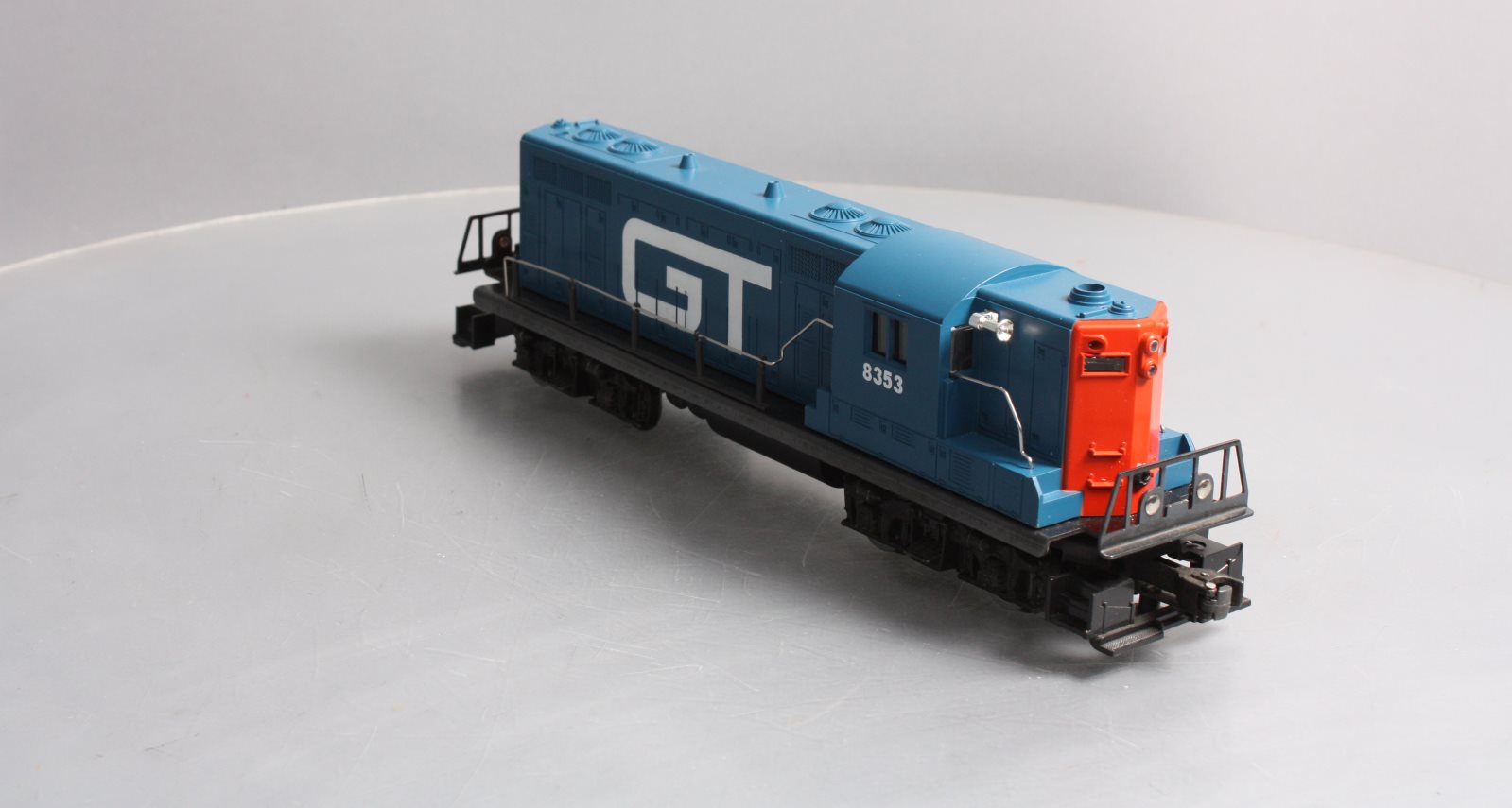 Lionel 6-8353 O Gauge Grand Trunk GP7 Diesel Locomotive LN/Box