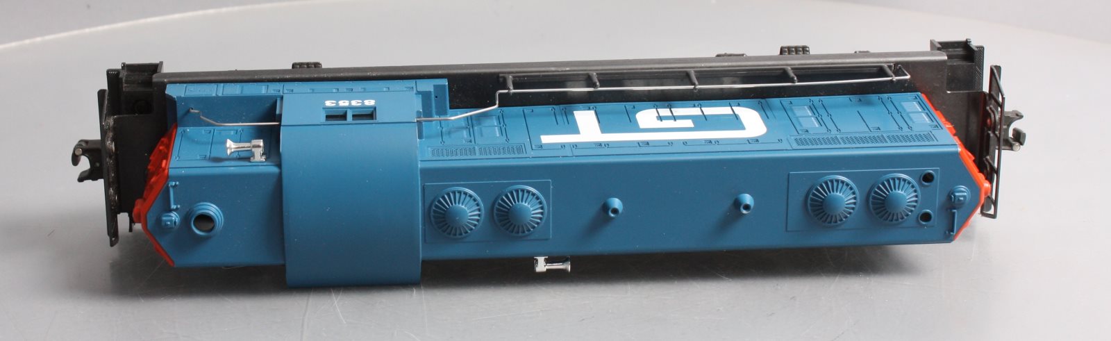 Lionel 6-8353 O Gauge Grand Trunk GP7 Diesel Locomotive LN/Box