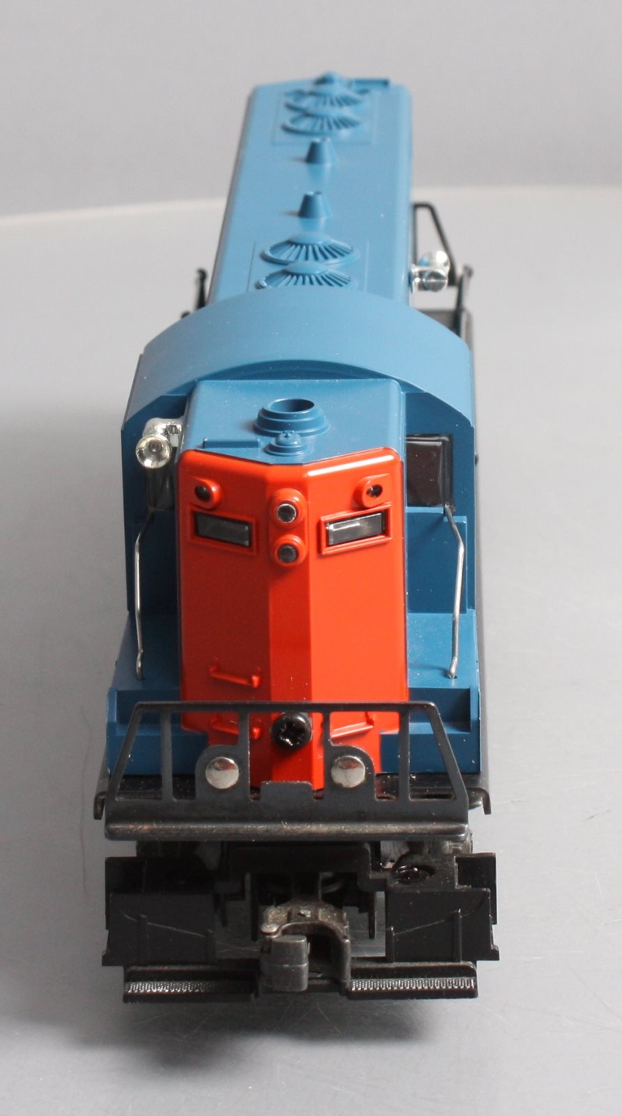 Lionel 6-8353 O Gauge Grand Trunk GP7 Diesel Locomotive LN/Box