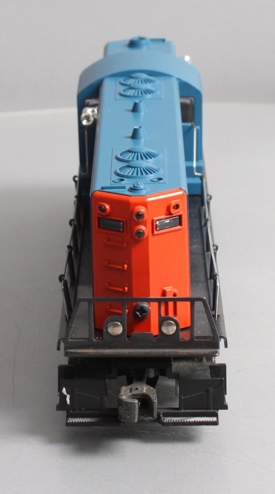 Lionel 6-8353 O Gauge Grand Trunk GP7 Diesel Locomotive LN/Box