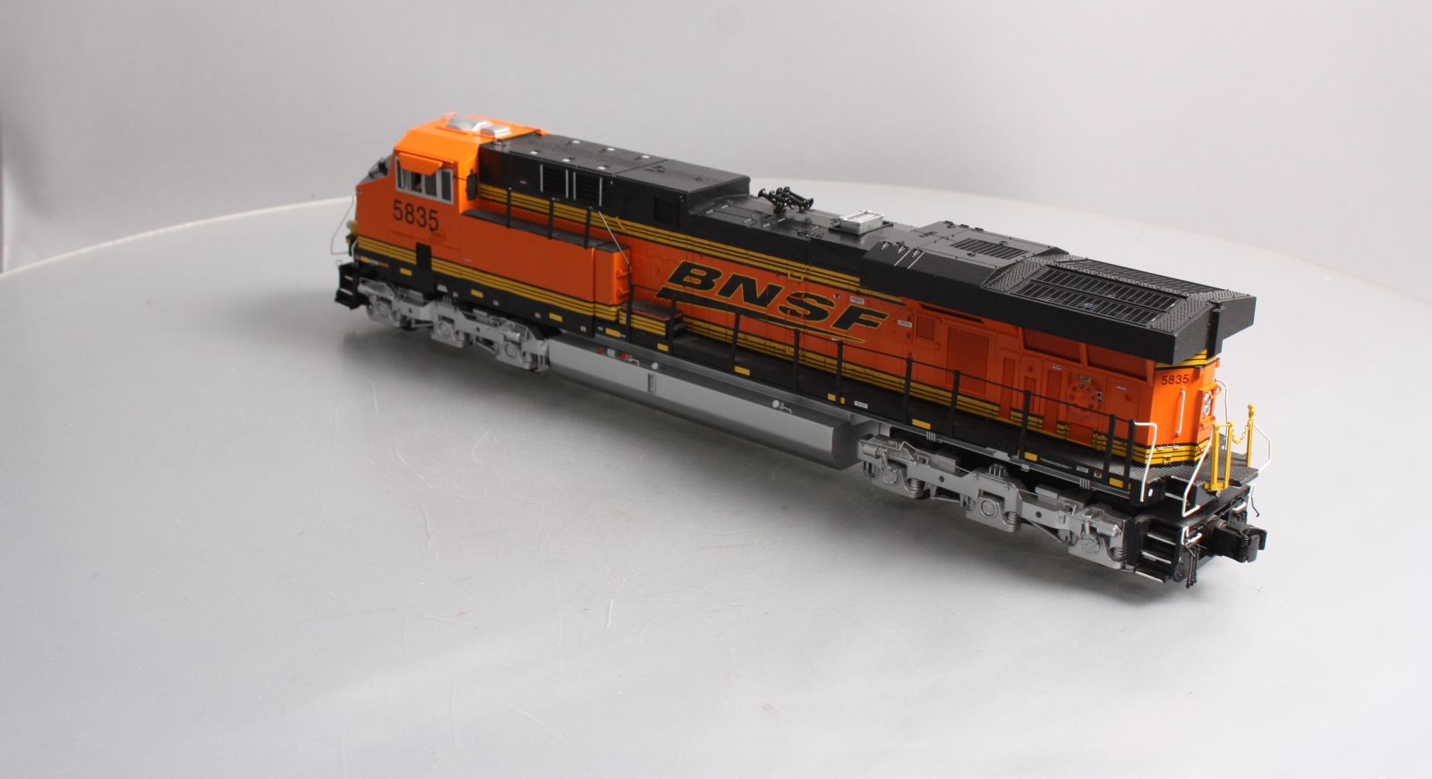 MTH 20-20285-2 O Gauge BNSF ES44AC Diesel Locomotive #5835 w/PS3