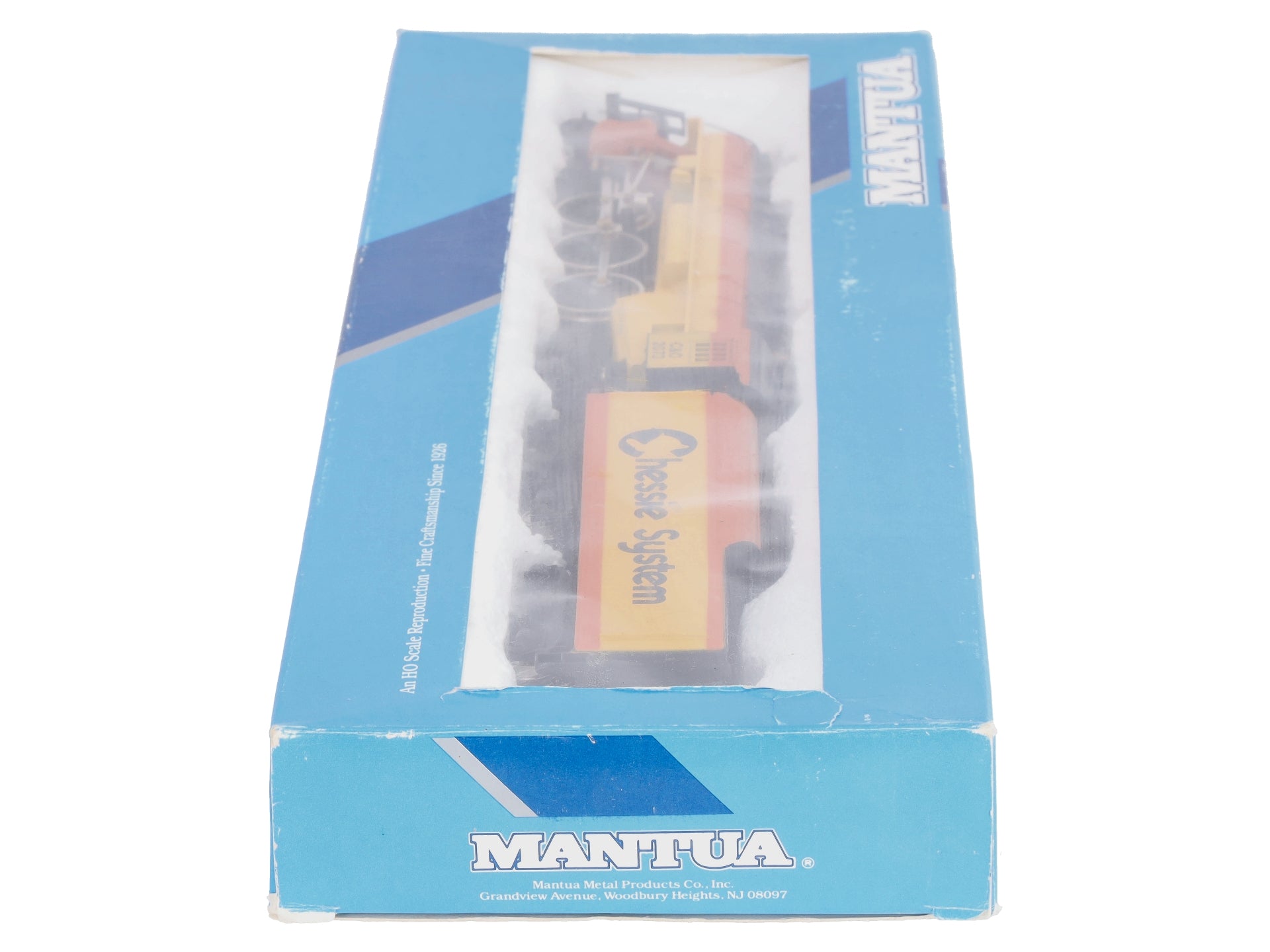 Mantua 311-23 HO Scale Chessie System 4-6-2 Steam Locomotive & Tender #2073 LN/Box