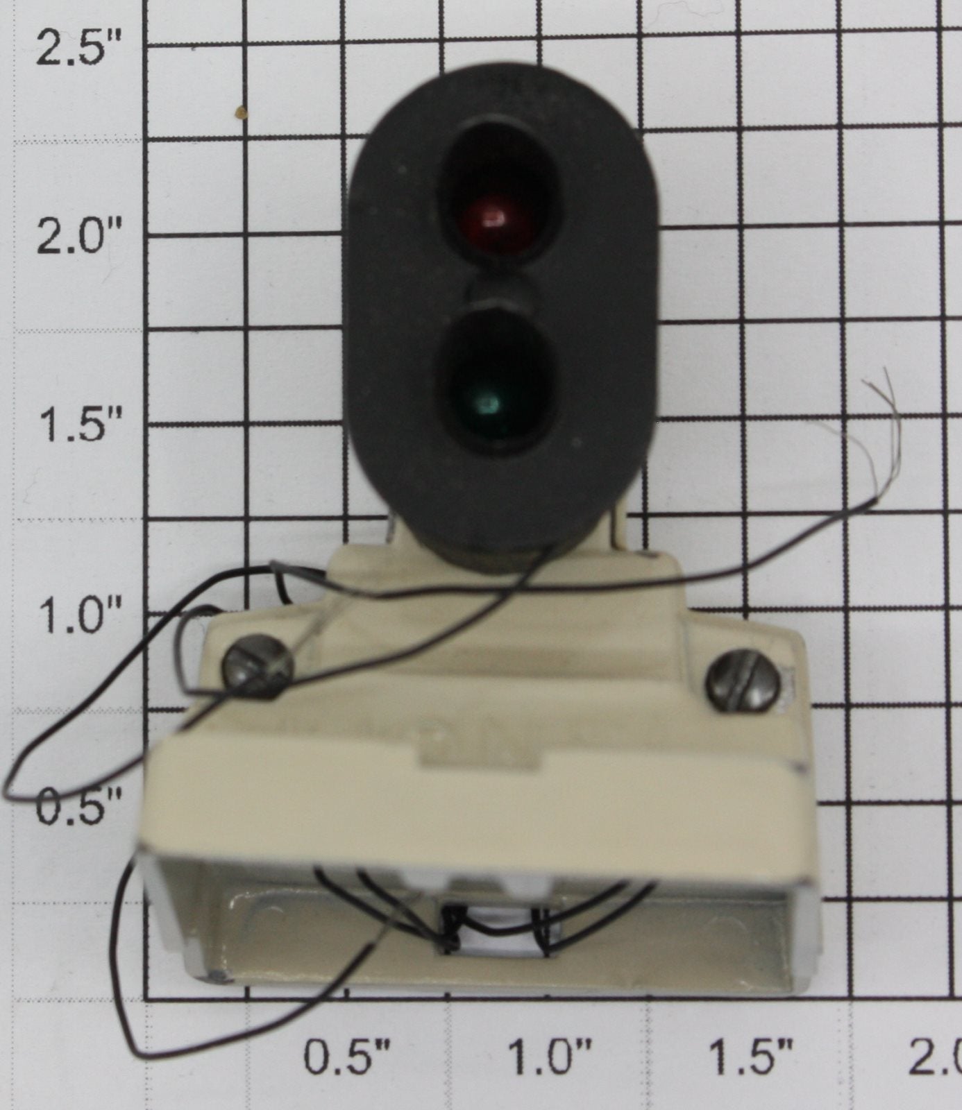 Lionel 148-2 Die-Cast Dwarf Signal with Two Light Bulbs