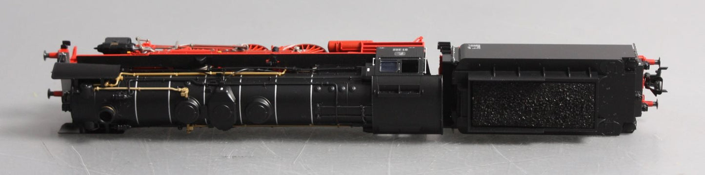 Marklin 39005 HO Express Steam Locomotive with a Tender #01 202
