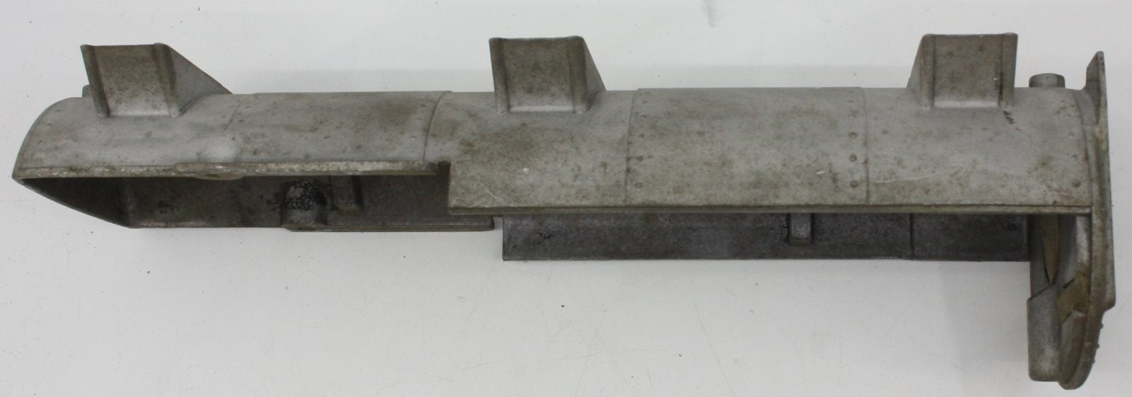 Lionel 400T-2 Die-Cast Tender Bottom with Whistle Mounts