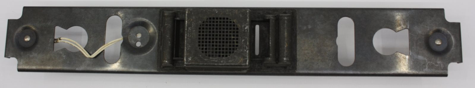 Lionel 8950-11 FM Diesel Frame Assembly with Underframe, Lamp bracket, Speaker
