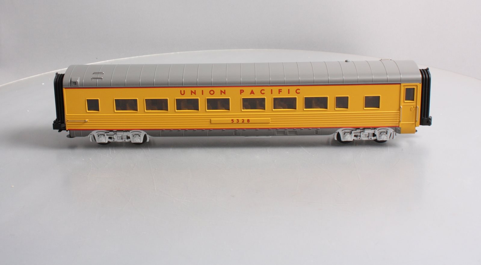 MTH 30-67660 O Gauge Union Pacific 60' Streamline Coach Car #5328 LN/Box