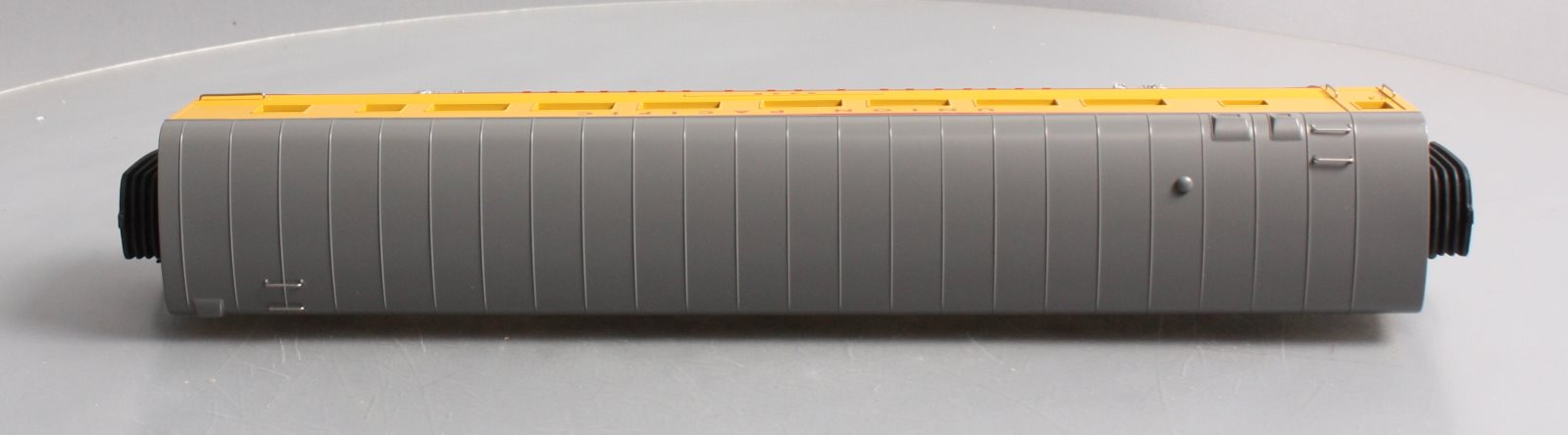 MTH 30-67660 O Gauge Union Pacific 60' Streamline Coach Car #5328 LN/Box