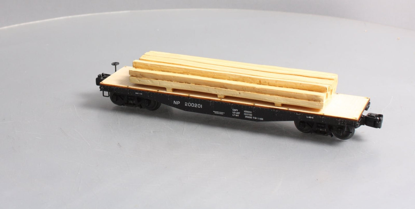 Lionel 6-82851 Northern Pacific 40' Flatcar with Lumber Load