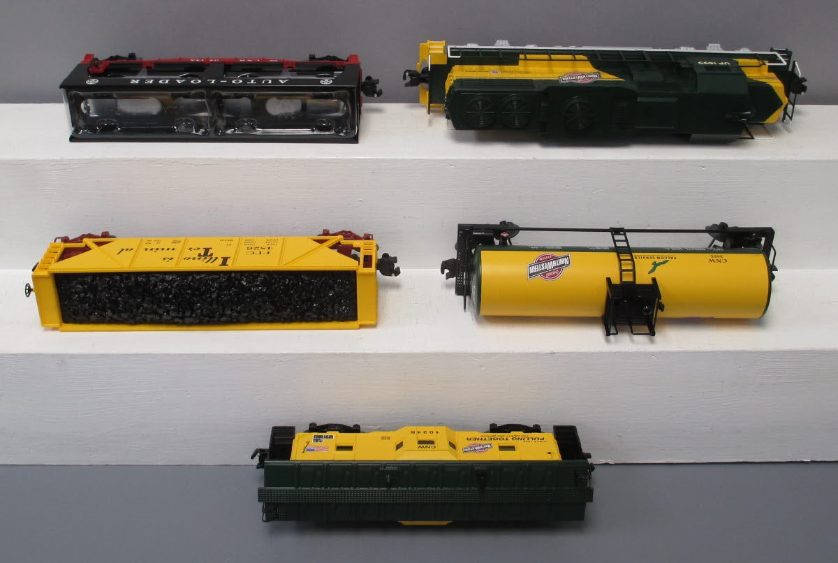 Lionel 6-81029 C&NW Windy City GP38 O Gauge Diesel Freight Train Set