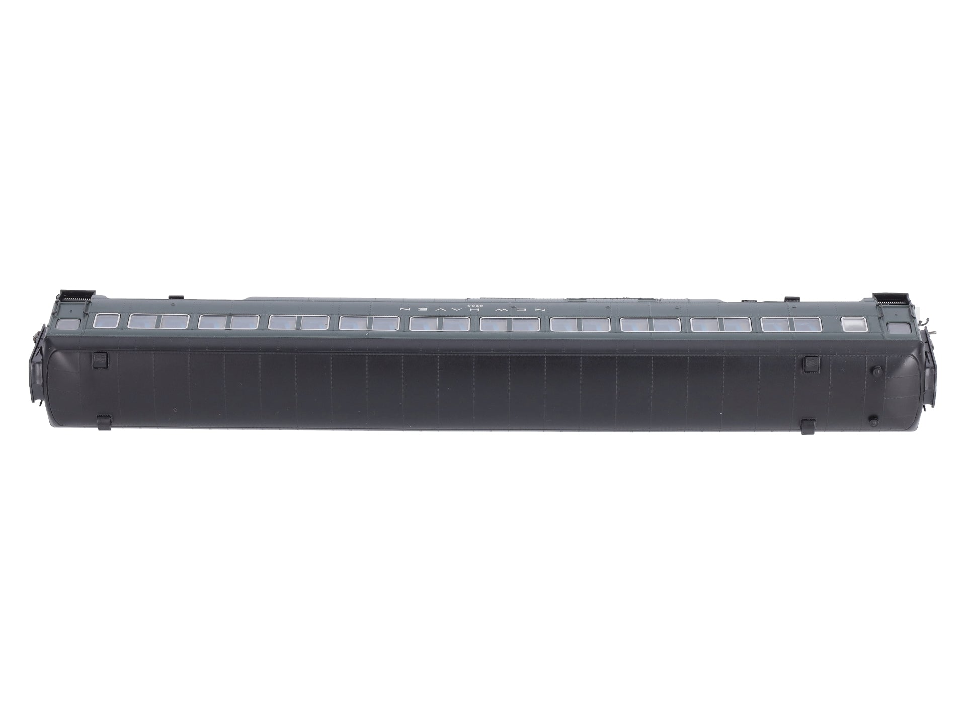 Rapido Trains 109119 HO New Haven 10-Window Coach #8235