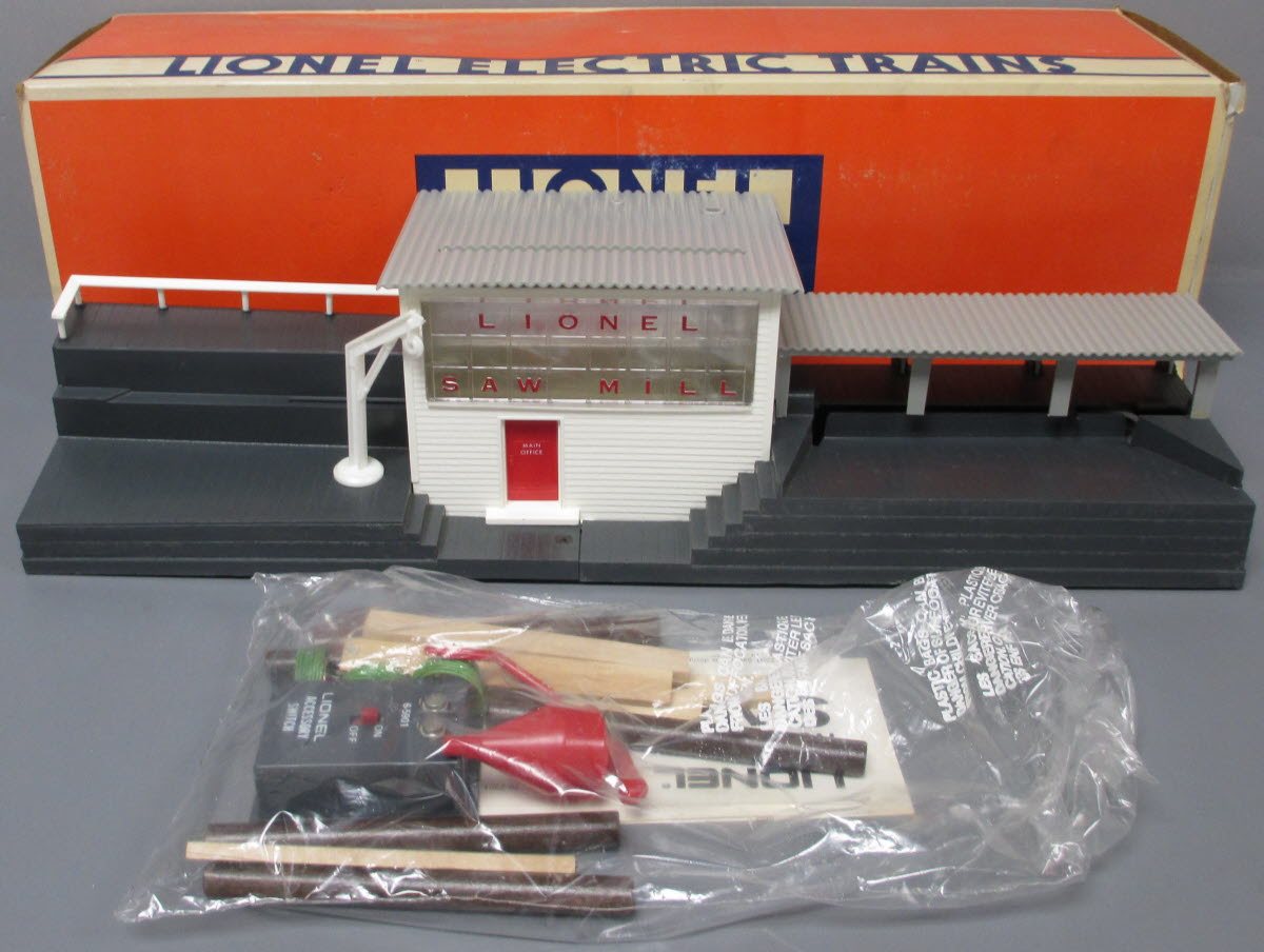 Lionel 6-2301 O Gauge Operating Sawmill NIB