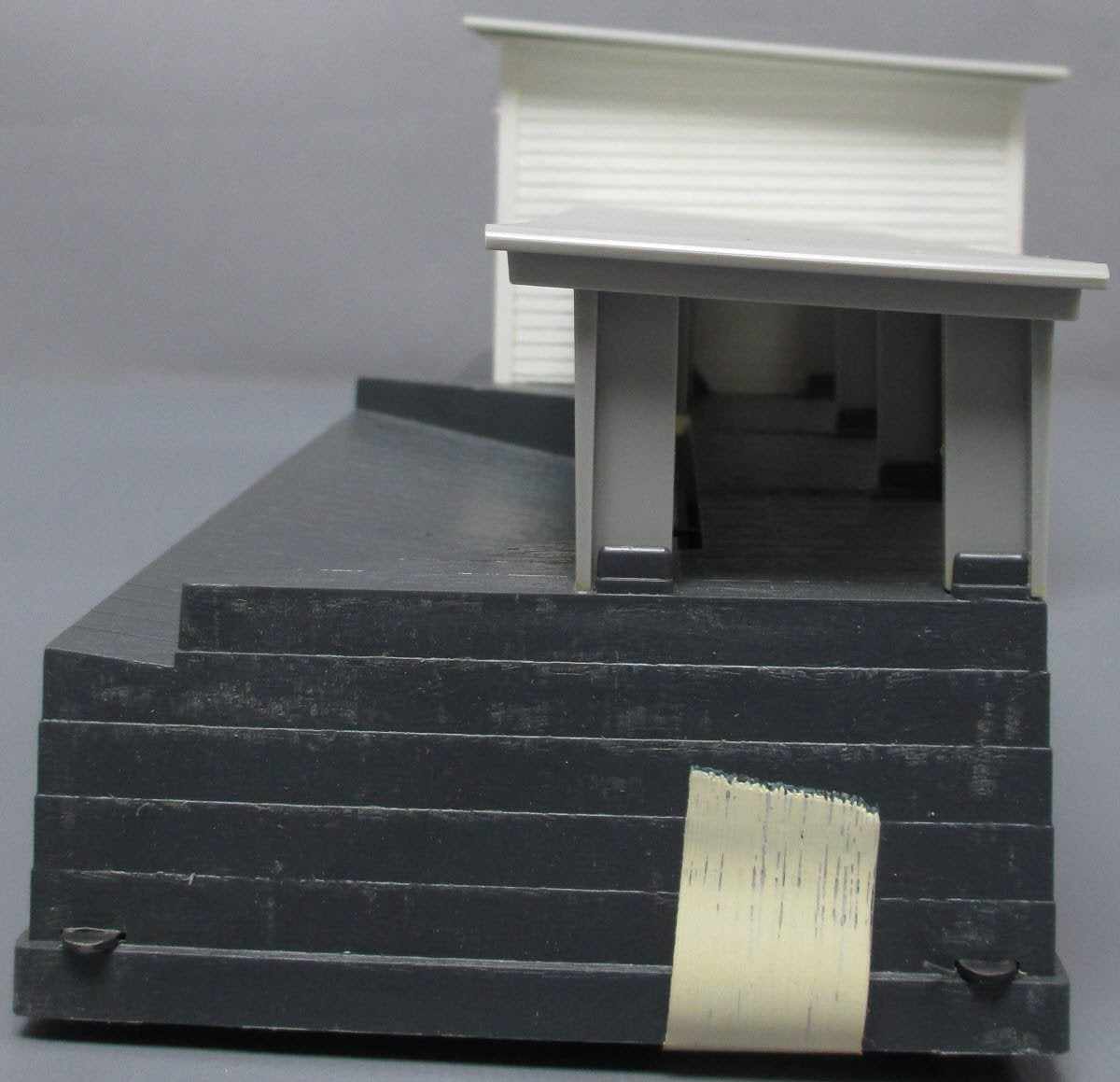 Lionel 6-2301 O Gauge Operating Sawmill NIB