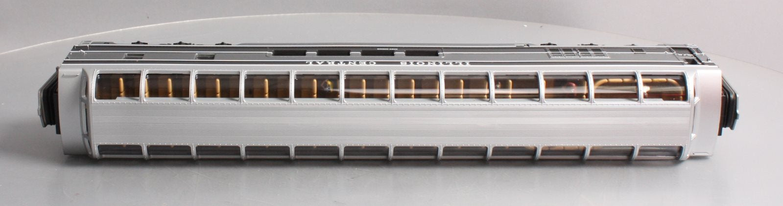 MTH 20-67153 Illinois Central 70 Foot Vista Dome Passenger Car