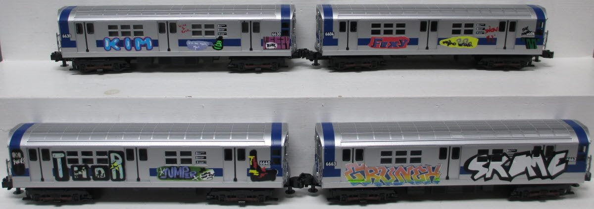 MTH 30-2391-1 O MTA Graffiti R- 17 Subway Set with Proto-Sound 2.0 (Set of 4) LN/Box