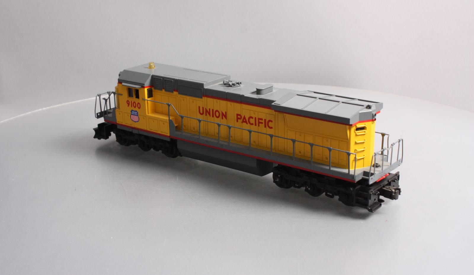 Lionel 6-18205 O Gauge Union Pacific Dash-8 40C Diesel Locomotive #9100 LN/Box
