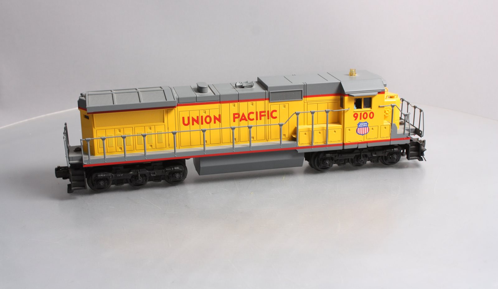 Lionel 6-18205 O Gauge Union Pacific Dash-8 40C Diesel Locomotive #9100 LN/Box