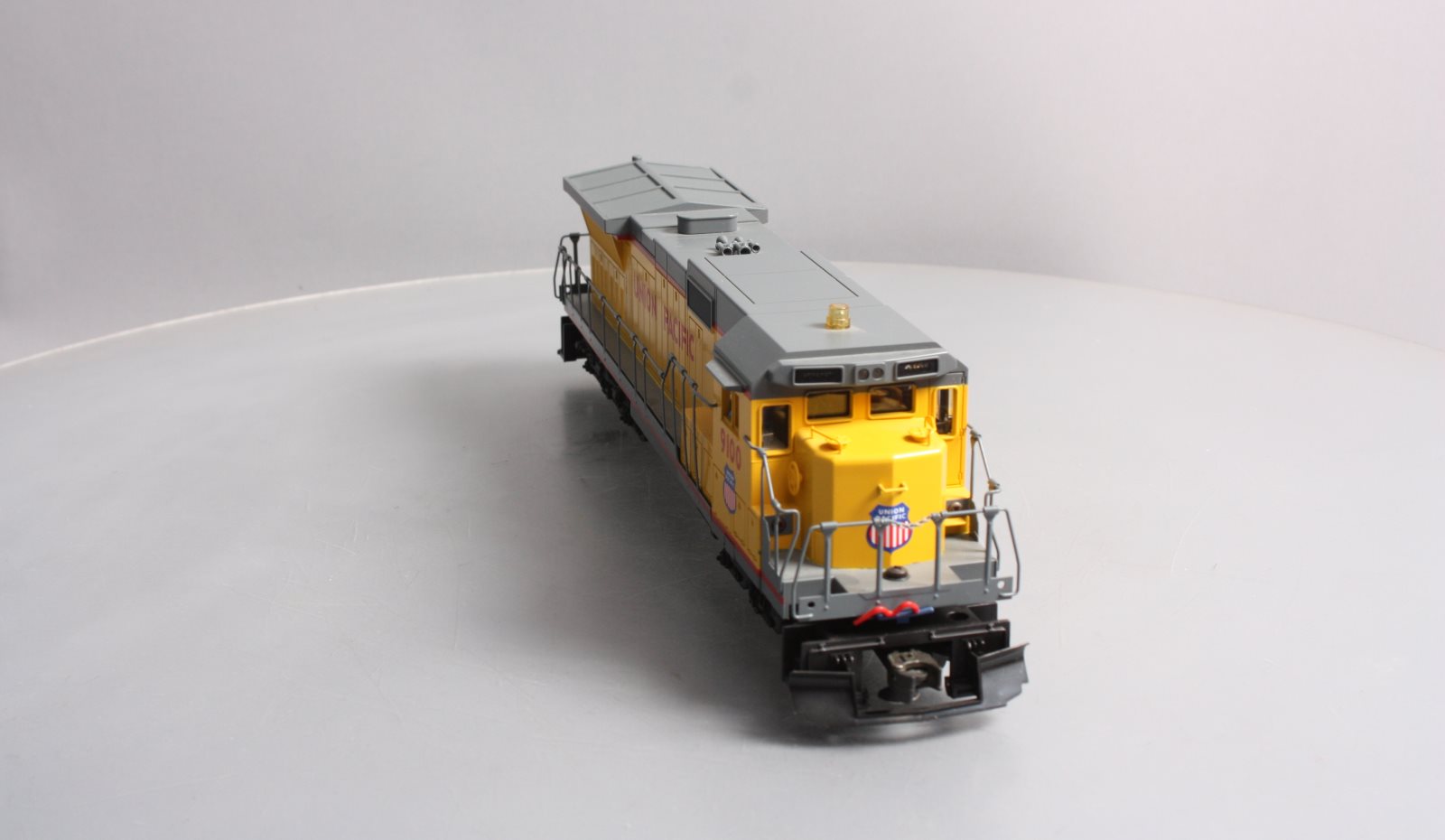 Lionel 6-18205 O Gauge Union Pacific Dash-8 40C Diesel Locomotive #9100 LN/Box