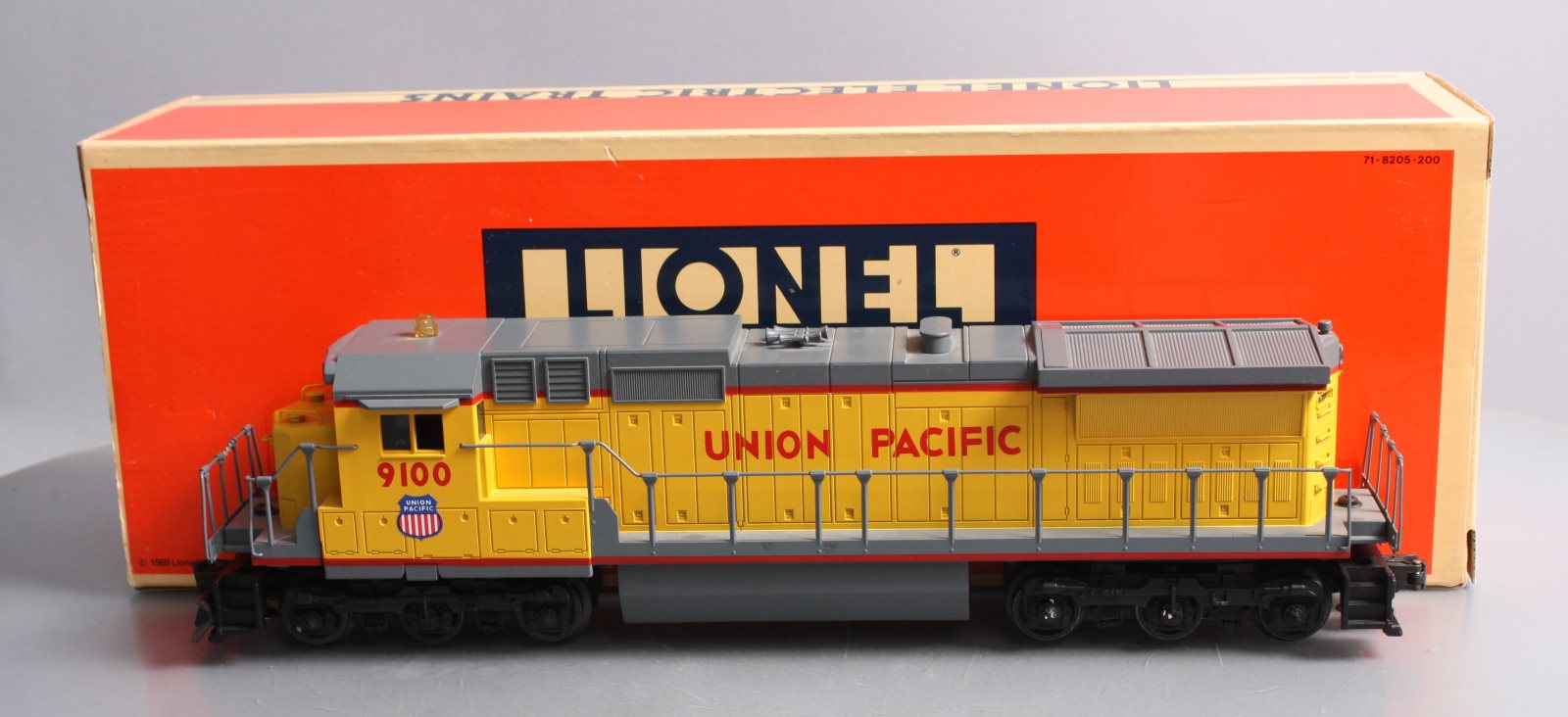 Lionel 6-18205 O Gauge Union Pacific Dash-8 40C Diesel Locomotive #9100 LN/Box