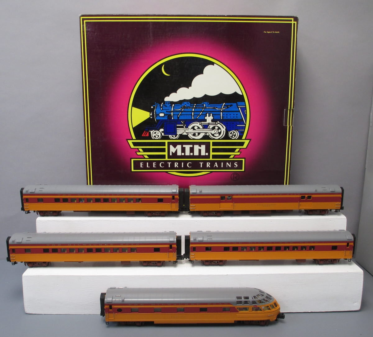 MTH 20-65019 O Milwaukee Road 70' Streamlined Passenger Car Set (Set of 5) LN/Box