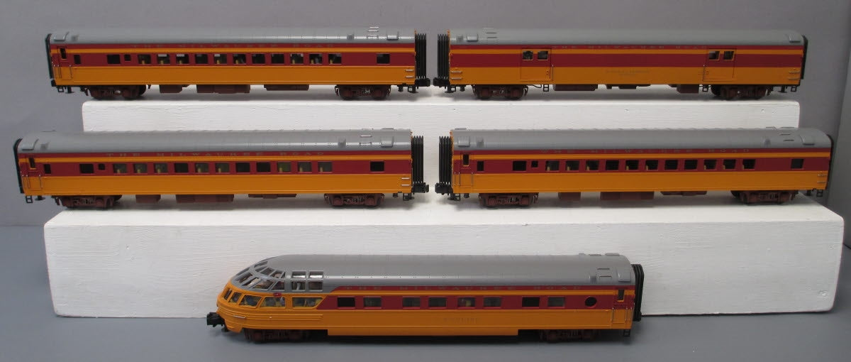 MTH 20-65019 O Milwaukee Road 70' Streamlined Passenger Car Set (Set of 5) LN/Box