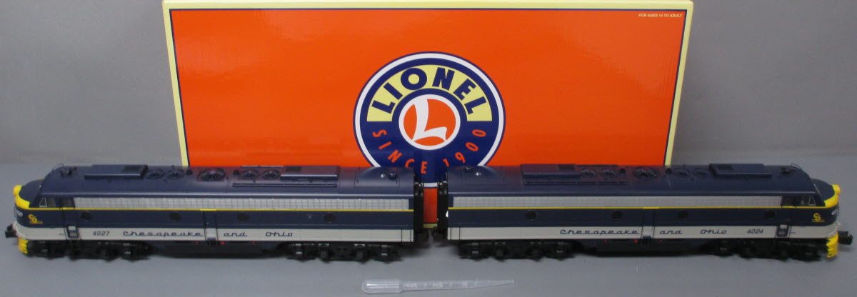 Lionel 6-81228 Chesapeake & Ohio Legacy E8 AA Diesel Locomotive Set #4027/4024