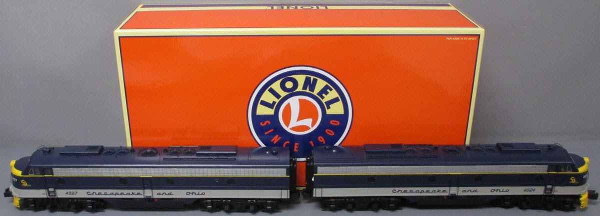Lionel 6-81228 Chesapeake & Ohio Legacy E8 AA Diesel Locomotive Set #4027/4024