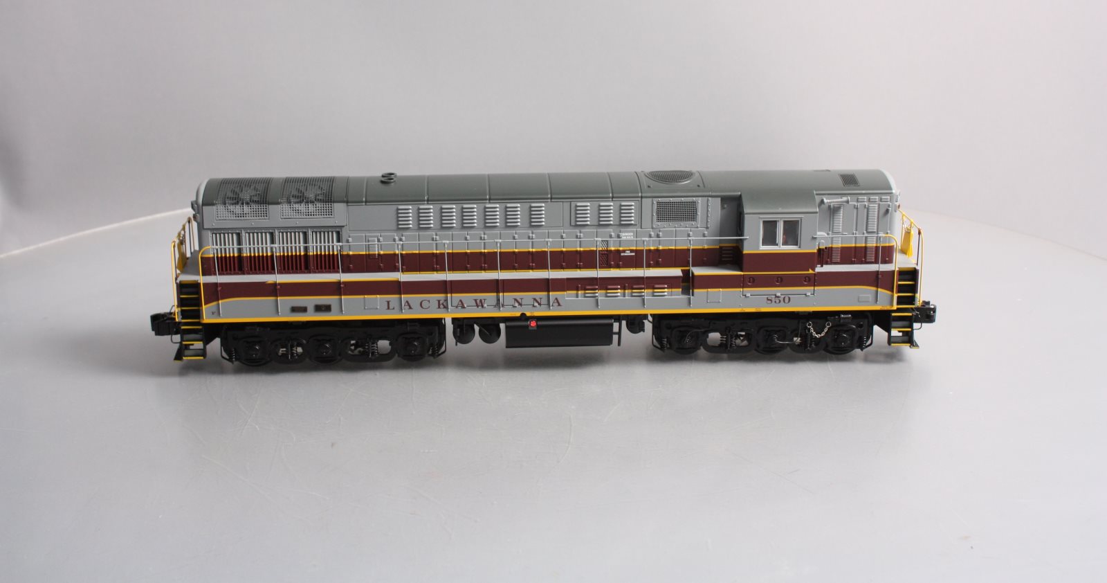 Lionel 6-18375 O Gauge Lackawanna Trainmaster Diesel Locomotive #850