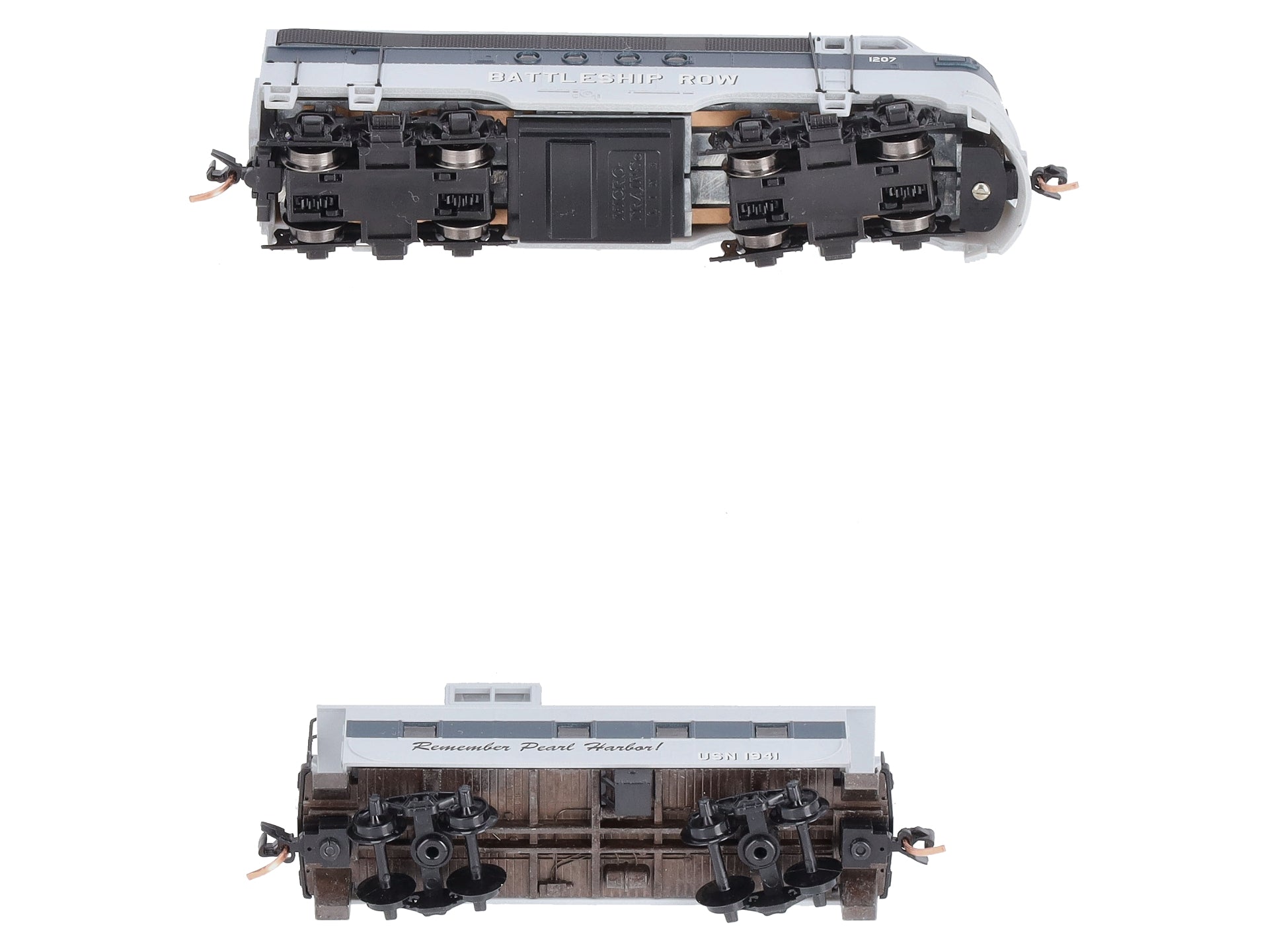 Micro-Trains 99321051 N Pearl Harbor Battleship Row Diesel & Caboose Set w/ DCC LN/Box