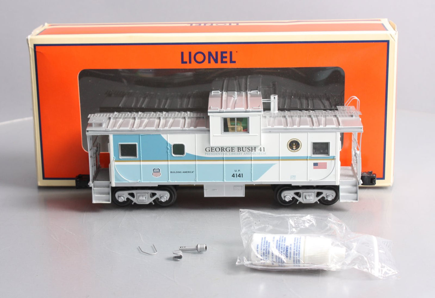 Lionel 6-27660 O George Bush #4141 Extended Vision Caboose